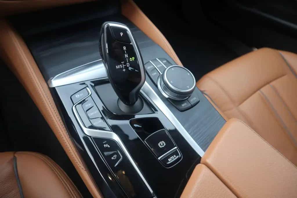 BMW 5 Series 520d Aut. Luxury Line|NAVIGATION|R-CAM|LEDER| 09/2020-photo-23