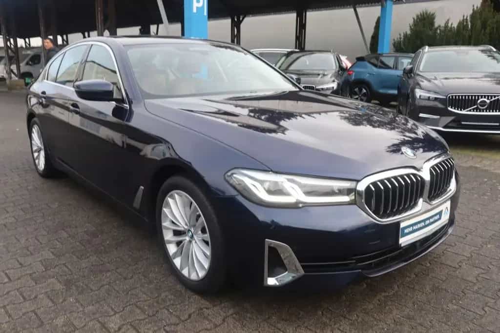 BMW 5 Series 520d Aut. Luxury Line|NAVIGATION|R-CAM|LEDER| 09/2020-photo-4