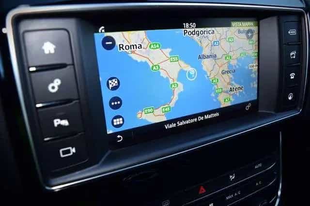 Jaguar XE 2.0 D 180 cv Automatica Prestige 09/2015-photo-10