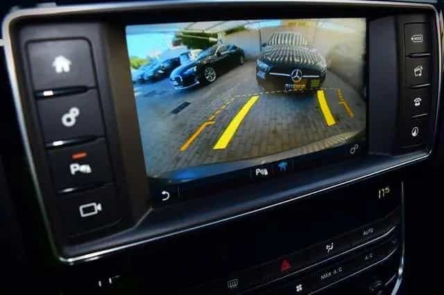Jaguar XE 2.0 D 180 cv Automatica Prestige 09/2015-photo-12