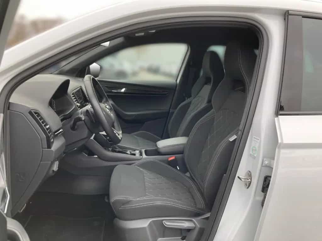 Skoda Karoq Sportline 1.5 TSI DSG Navi AHK PDC v+h LED 08/2024-photo-9