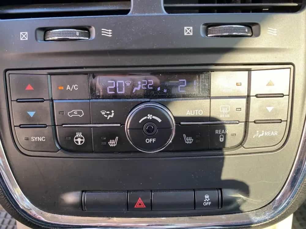 Lancia Voyager CRD 2.8 05/2012-photo-18