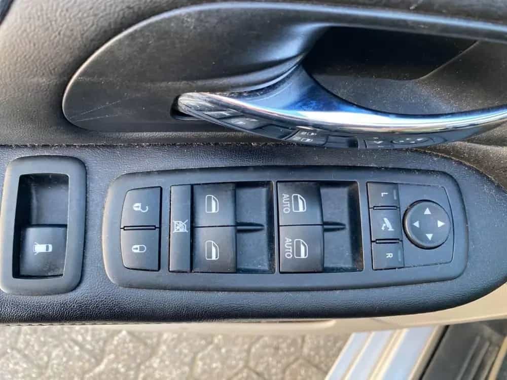 Lancia Voyager CRD 2.8 05/2012-photo-24