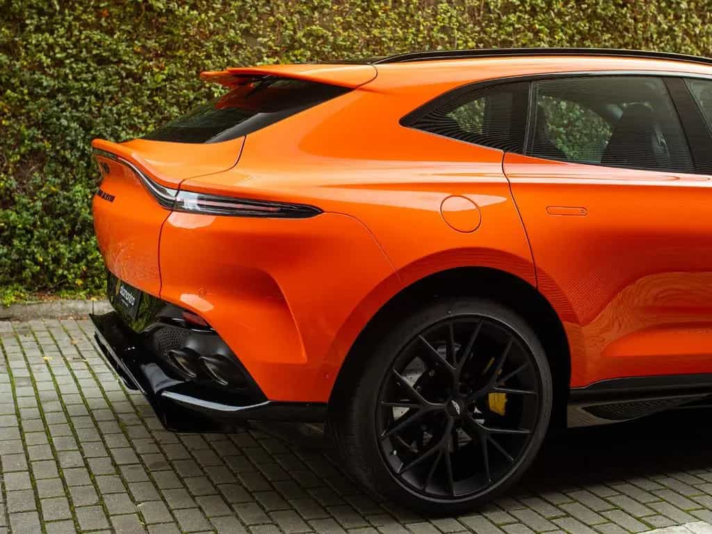 Aston Martin DBX 707 | NEW | VAT | Synapse Orange null-photo-13