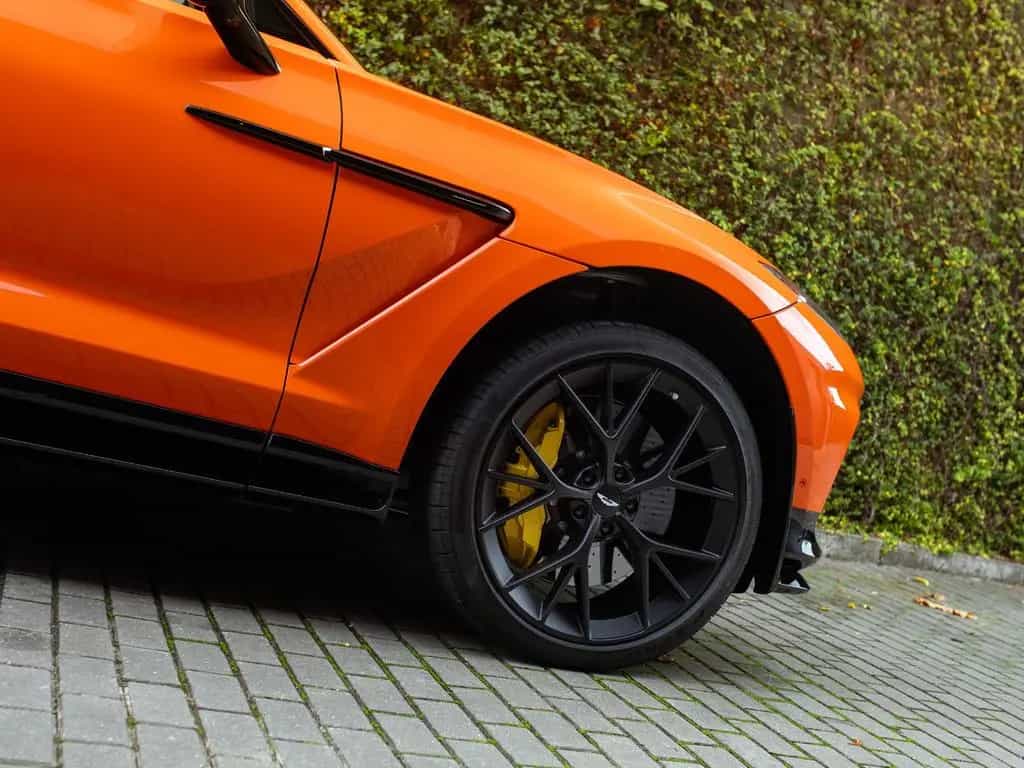 Aston Martin DBX 707 | NEW | VAT | Synapse Orange null-photo-19