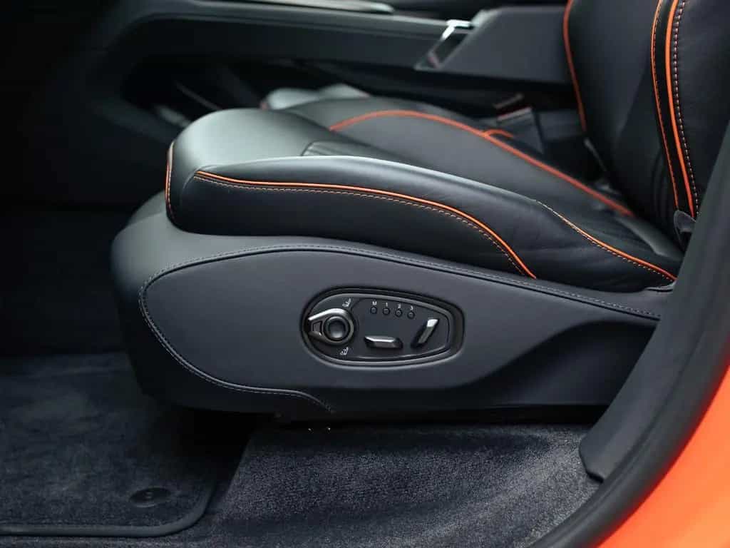 Aston Martin DBX 707 | NEW | VAT | Synapse Orange null-photo-22