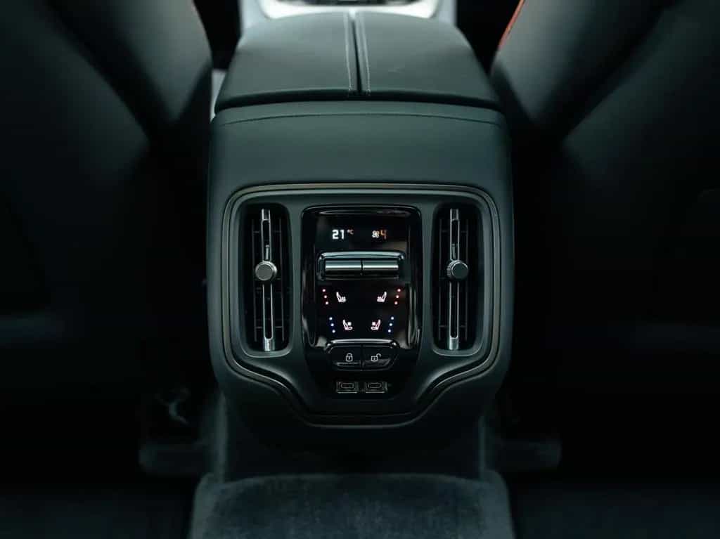 Aston Martin DBX 707 | NEW | VAT | Synapse Orange null-photo-27