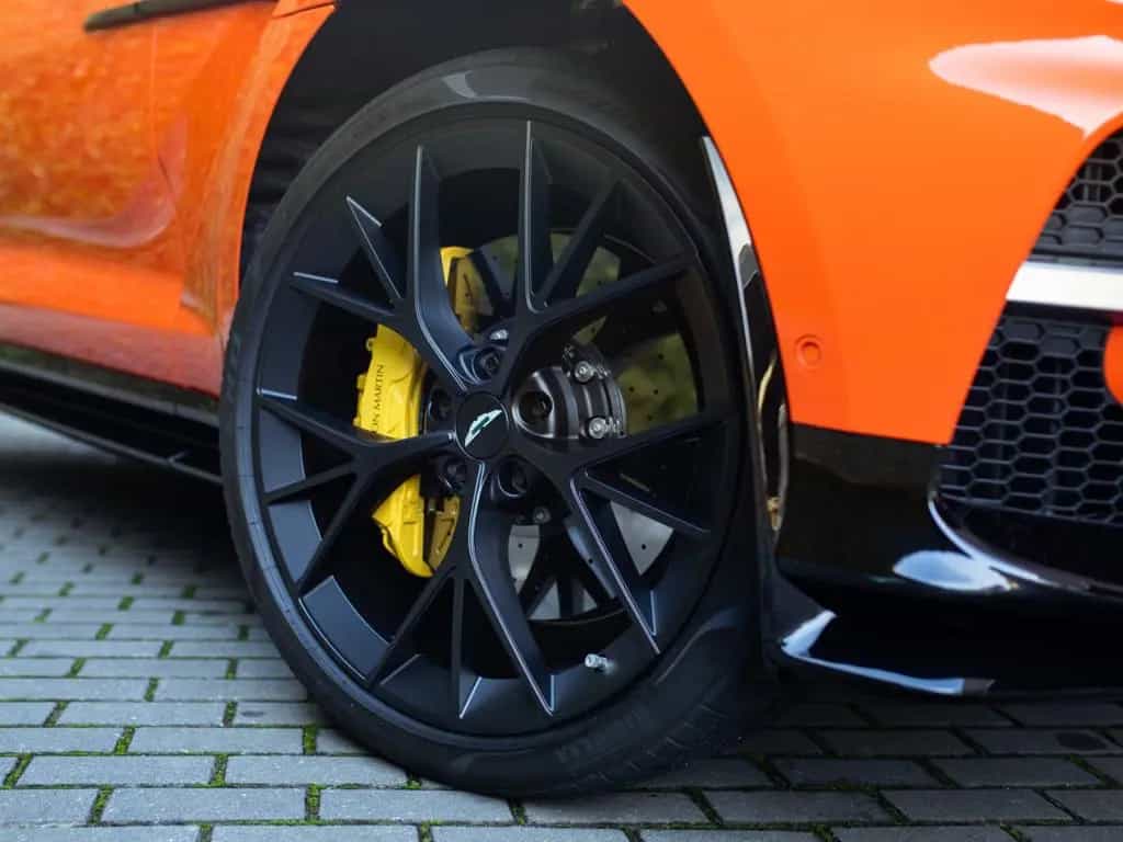 Aston Martin DBX 707 | NEW | VAT | Synapse Orange null-photo-5