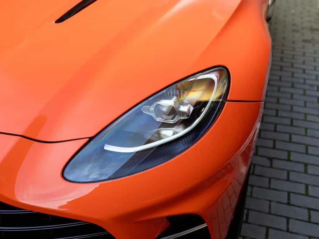 Aston Martin DBX 707 | NEW | VAT | Synapse Orange null-photo-8