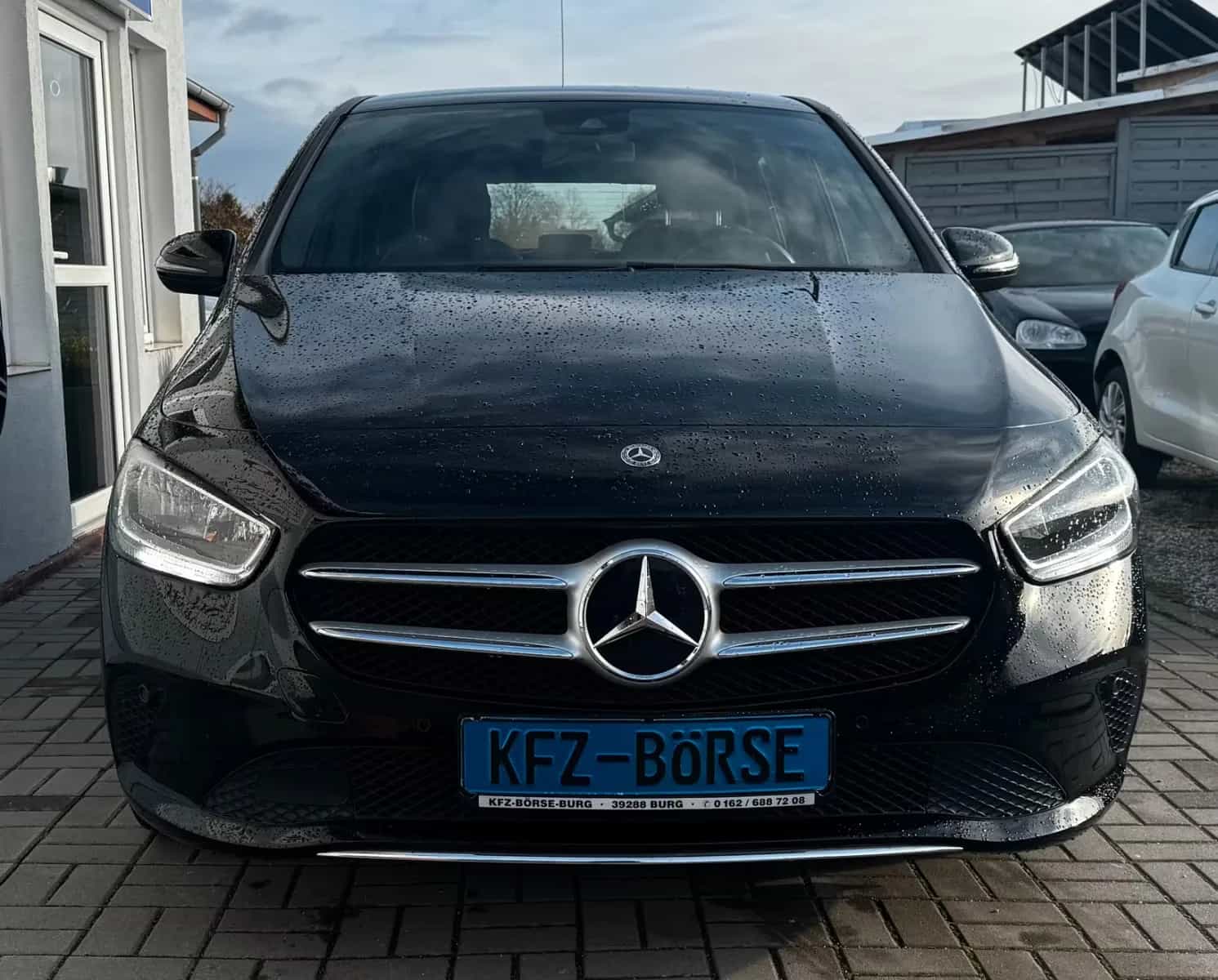 Mercedes-Benz B-Class 180 10/2019-photo-1
