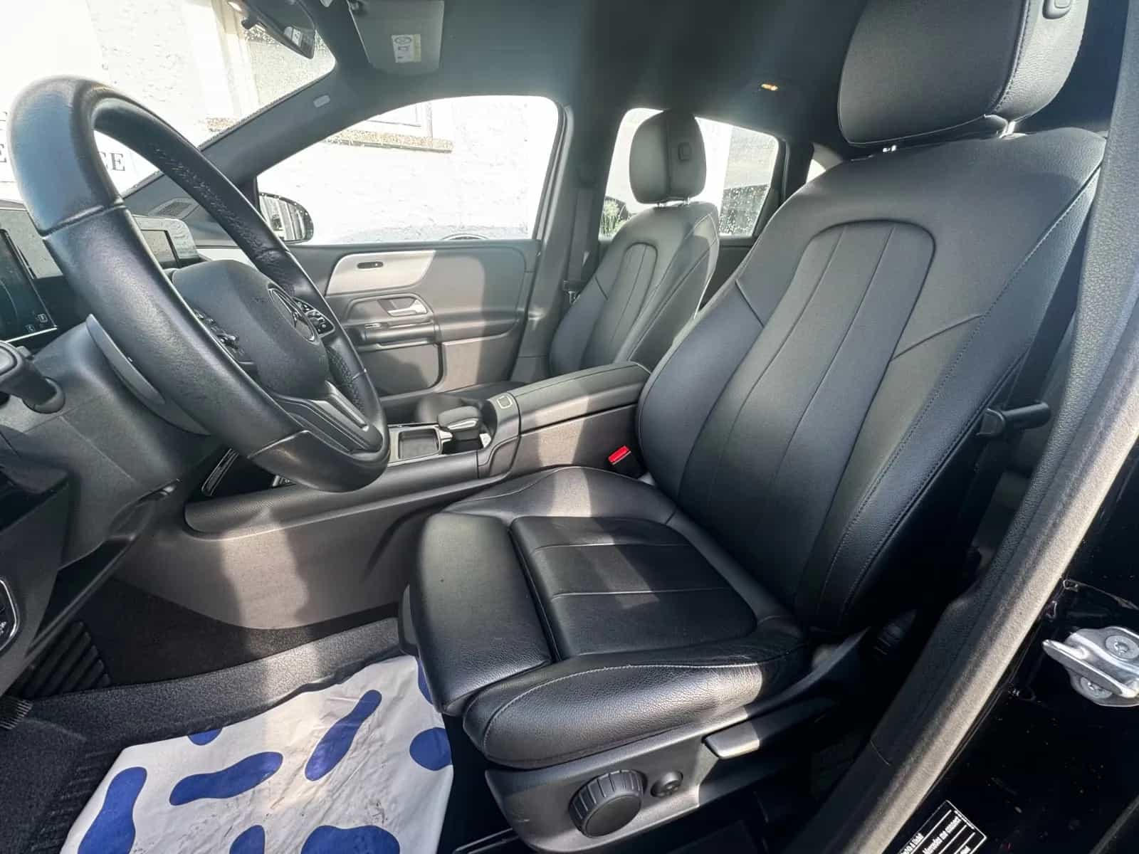 Mercedes-Benz B-Class 180 10/2019-photo-10