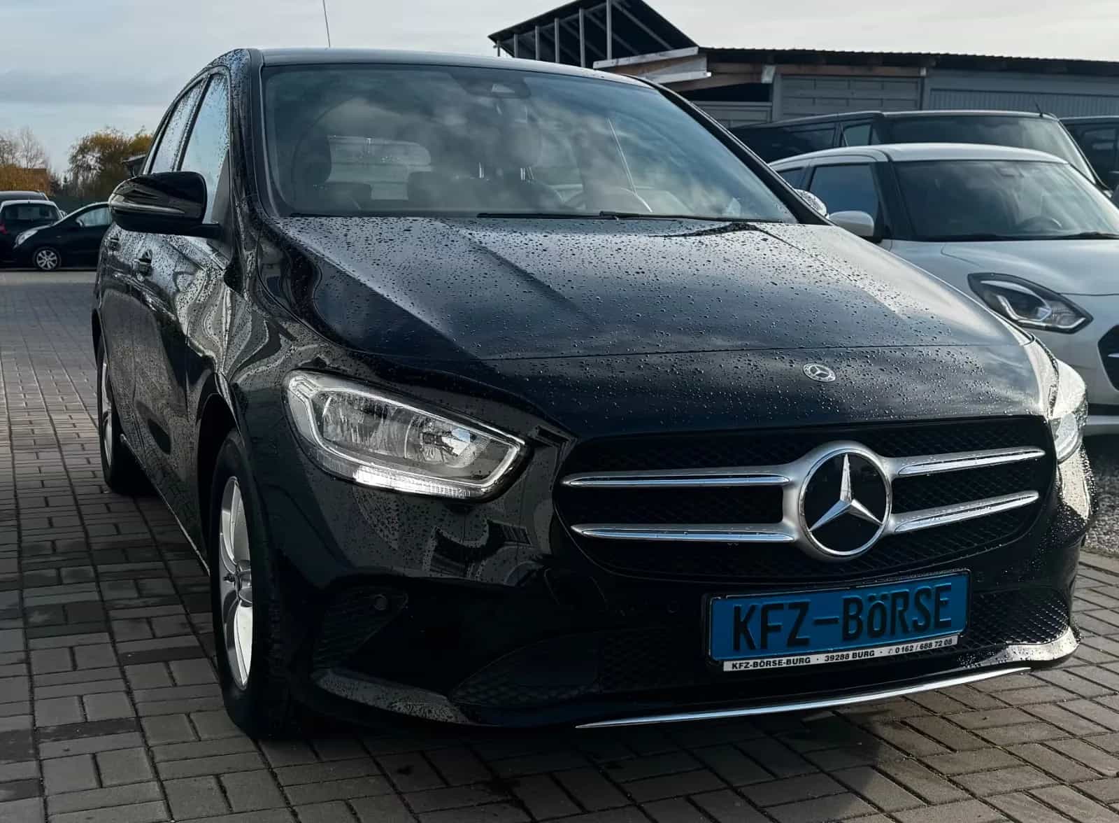 Mercedes-Benz B-Class 180 10/2019-photo-2
