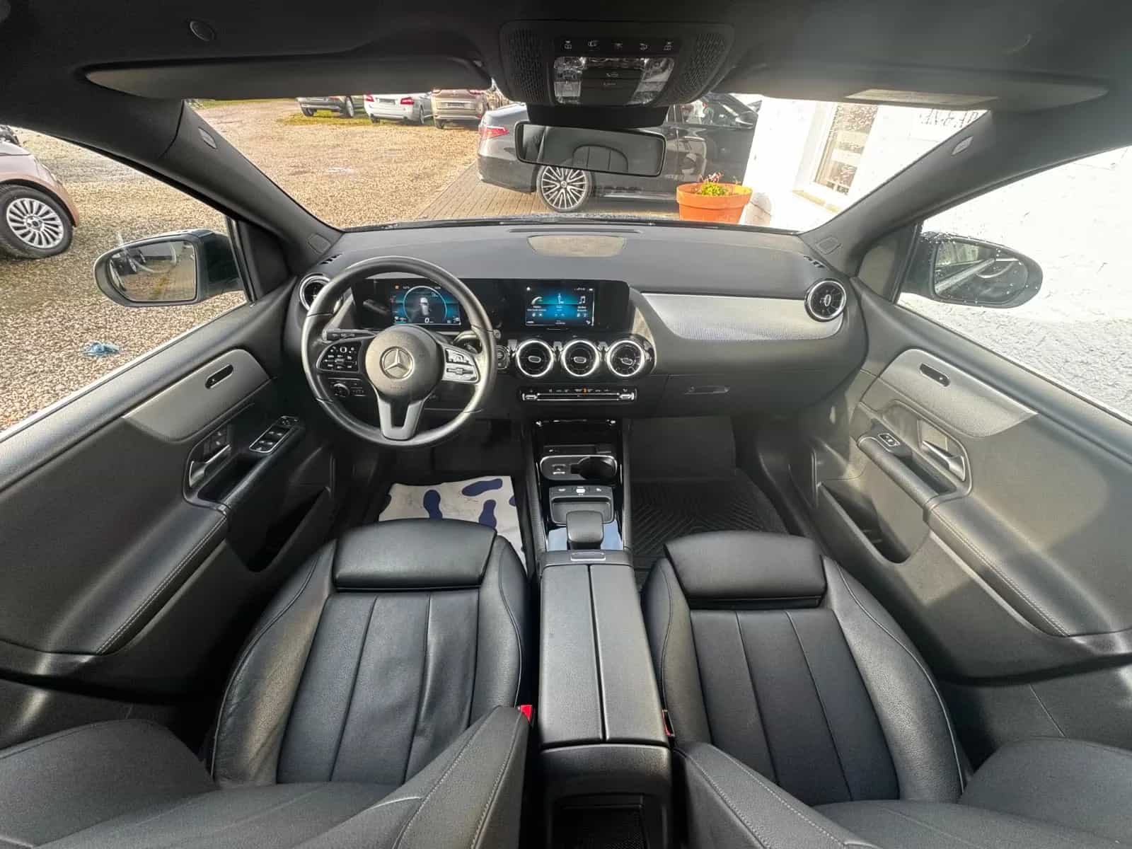 Mercedes-Benz B-Class 180 10/2019-photo-21