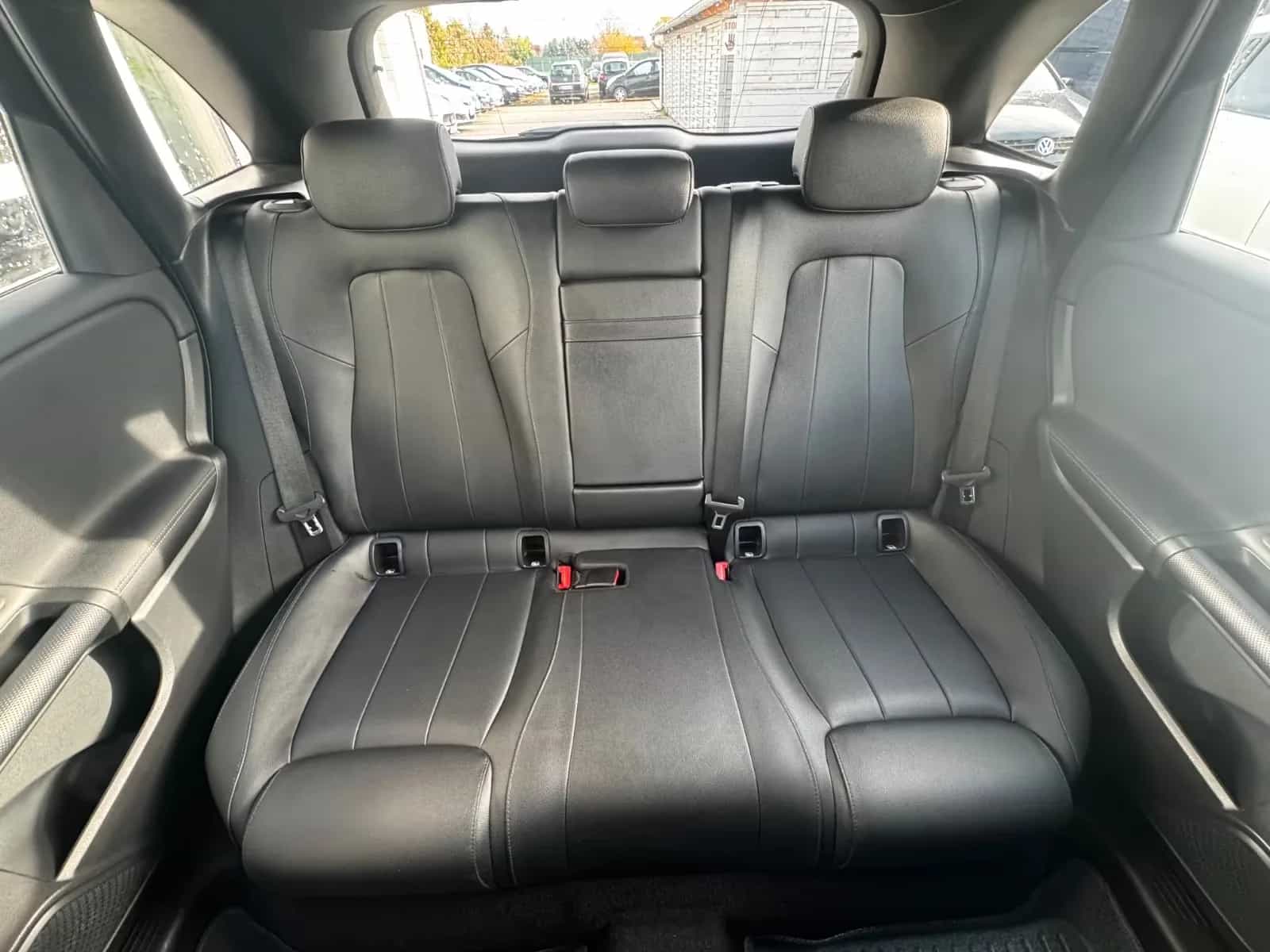 Mercedes-Benz B-Class 180 10/2019-photo-24