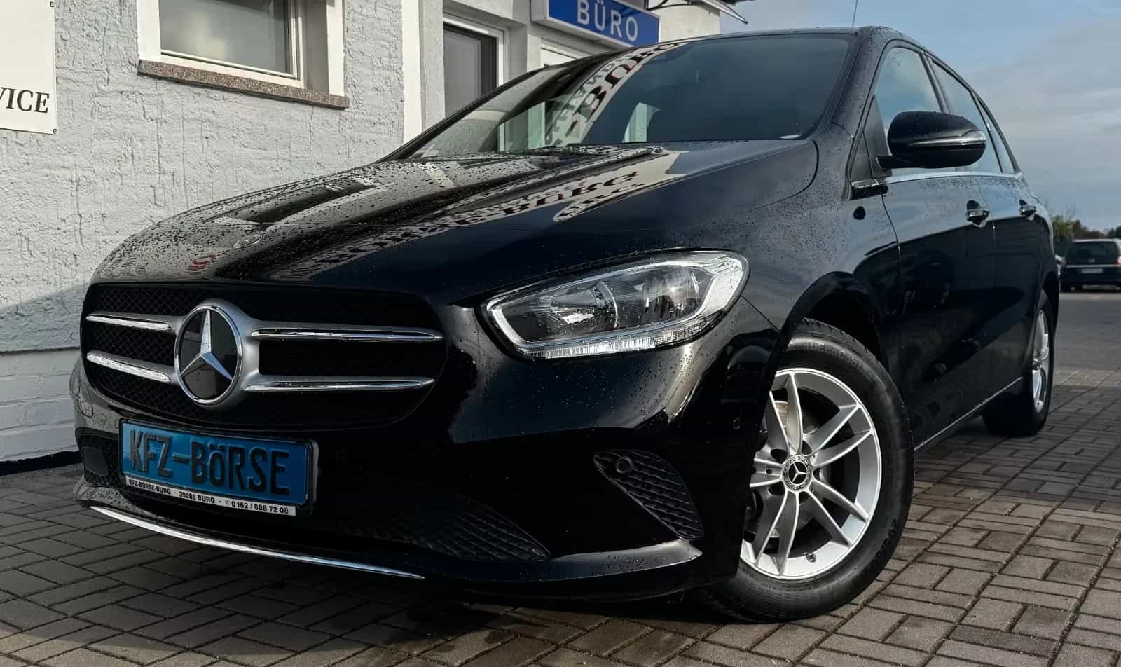Mercedes-Benz B-Class 180 10/2019-photo-25