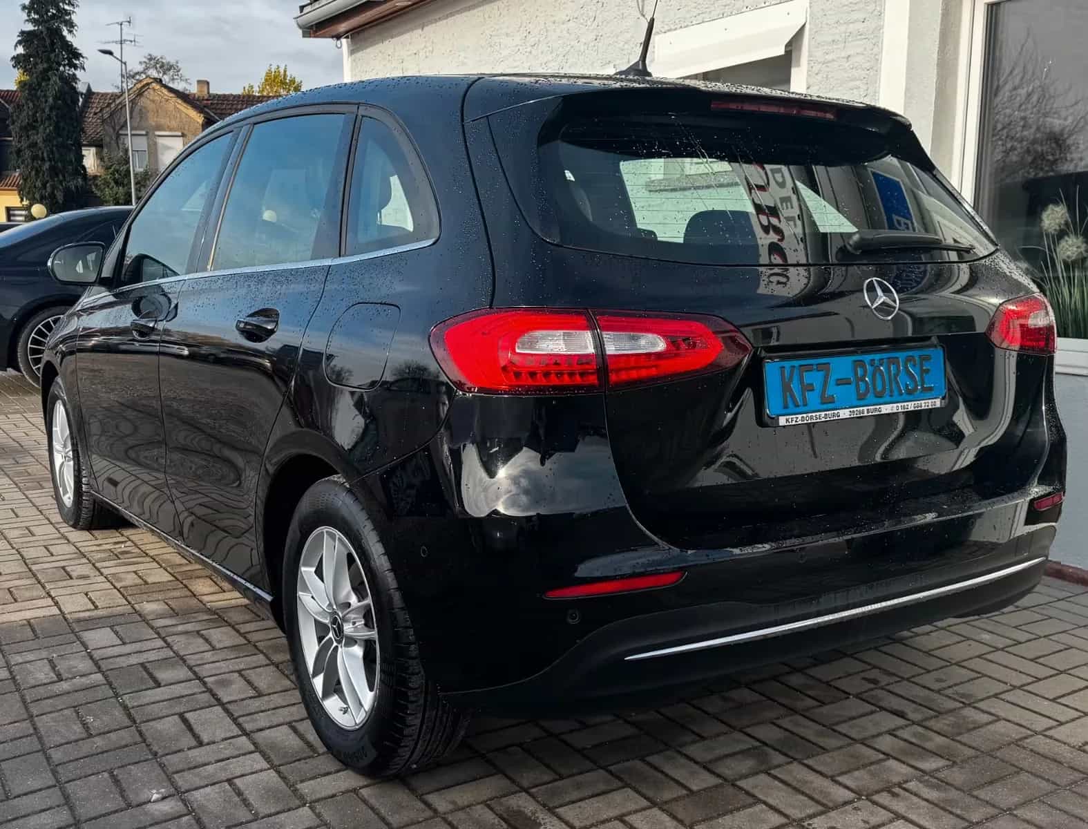 Mercedes-Benz B-Class 180 10/2019-photo-6