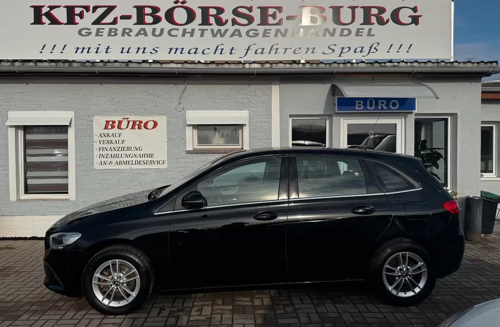 Mercedes-Benz B-Class 180 10/2019-photo-7