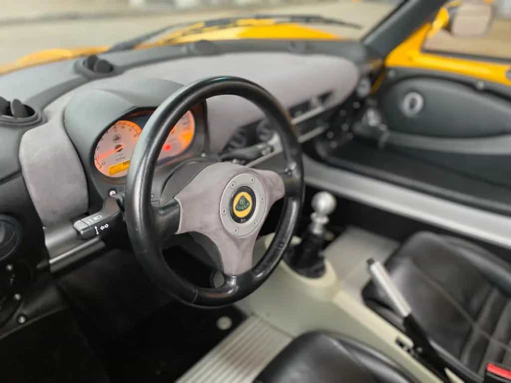 Lotus Elise 111 R /nur 13.840 KM / 20 Jahre in 2. Hand 06/2004-photo-11