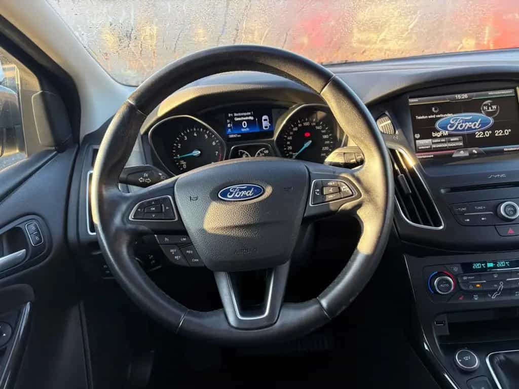 Ford Focus 1,0 EcoBoost Titanium+Zahnriemen neu 09/2015-photo-5