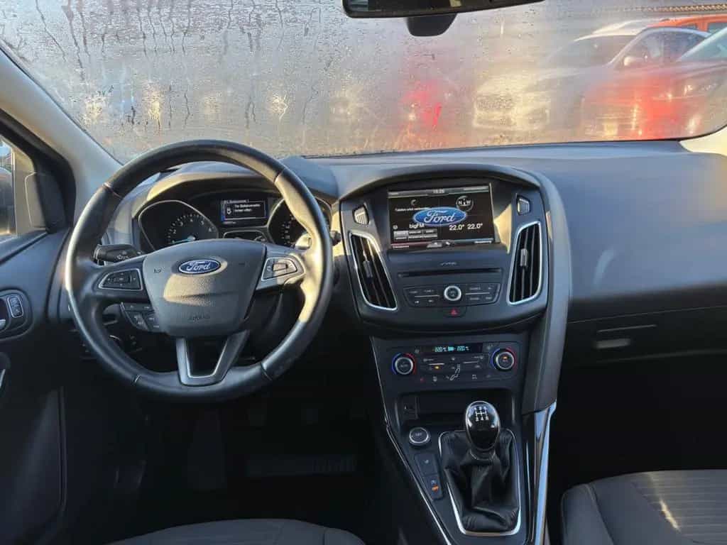Ford Focus 1,0 EcoBoost Titanium+Zahnriemen neu 09/2015-photo-6