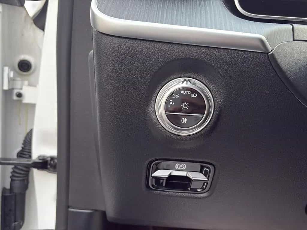 Mercedes-Benz C 180 T Pano*Leder*AHK*Kamera*TW*LedHigh*Memory 05/2023-photo-27