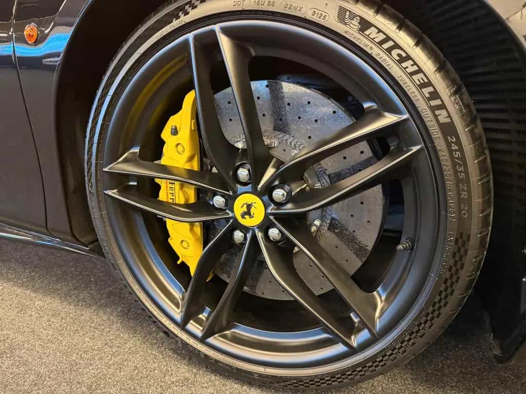 Ferrari 488 GTB Carbon Sitze Golddrake, Garantie bis 03/2028 03/2019-photo-10