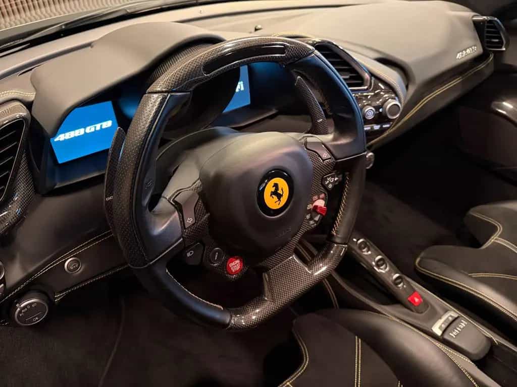 Ferrari 488 GTB Carbon Sitze Golddrake, Garantie bis 03/2028 03/2019-photo-15