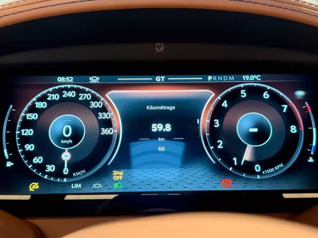 Aston Martin DB12 Volante | NEW 2026 MODELYEAR null-photo-20