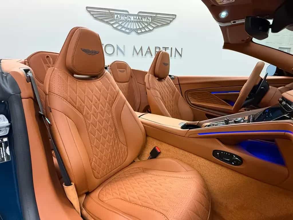 Aston Martin DB12 Volante | NEW 2026 MODELYEAR null-photo-22