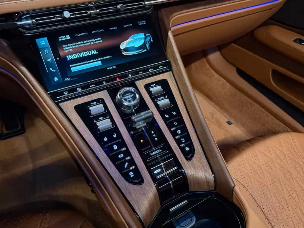 Aston Martin DB12 Volante | NEW 2026 MODELYEAR null-photo-23
