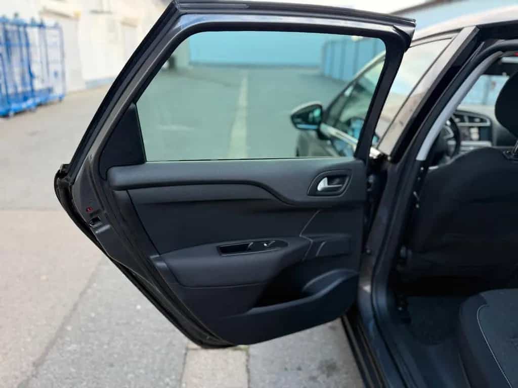 Citroën C4 PURETECH Selection 130 *START & STOP*PDC*KLIM 12/2016-photo-25