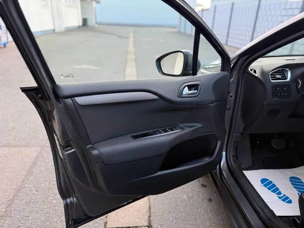 Citroën C4 PURETECH Selection 130 *START & STOP*PDC*KLIM 12/2016-photo-8