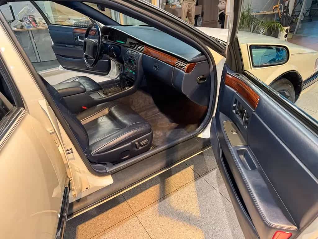Cadillac Seville SLS V8 Northstar 32 V TÜV Neu 12/1996-photo-18
