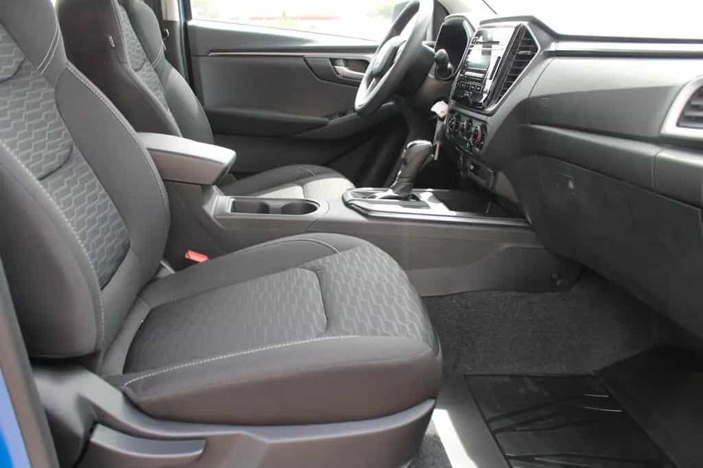 Isuzu D-Max Double Cab 4x4 LS / AHZV+Laderaumwanne 03/2025-photo-11