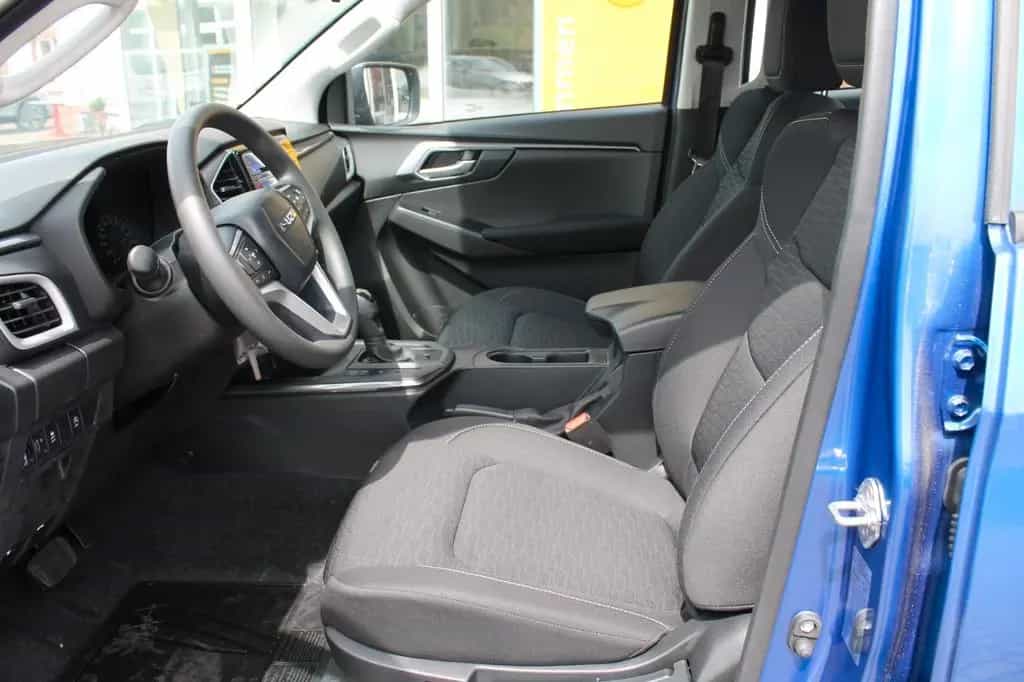 Isuzu D-Max Double Cab 4x4 LS / AHZV+Laderaumwanne 03/2025-photo-12