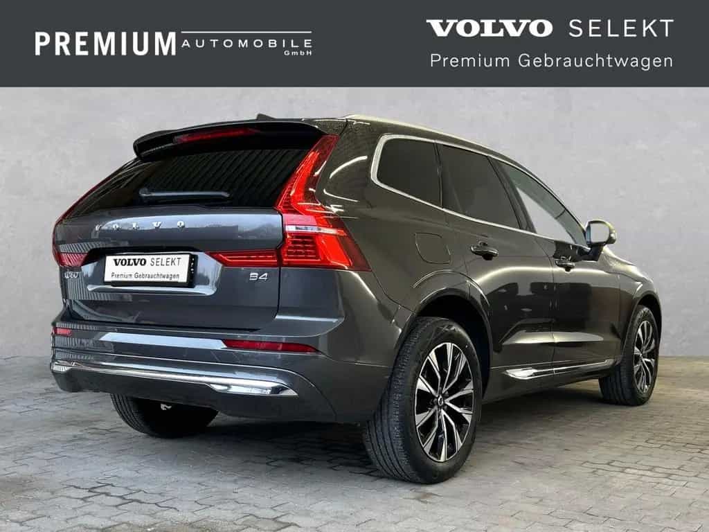 Volvo XC60 Plus Bright 2WD ACC City Safety 08/2022-photo-1