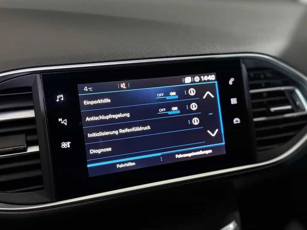Peugeot 308 Active Pack Automatik Navi Einparkhilfe 10/2021-photo-18