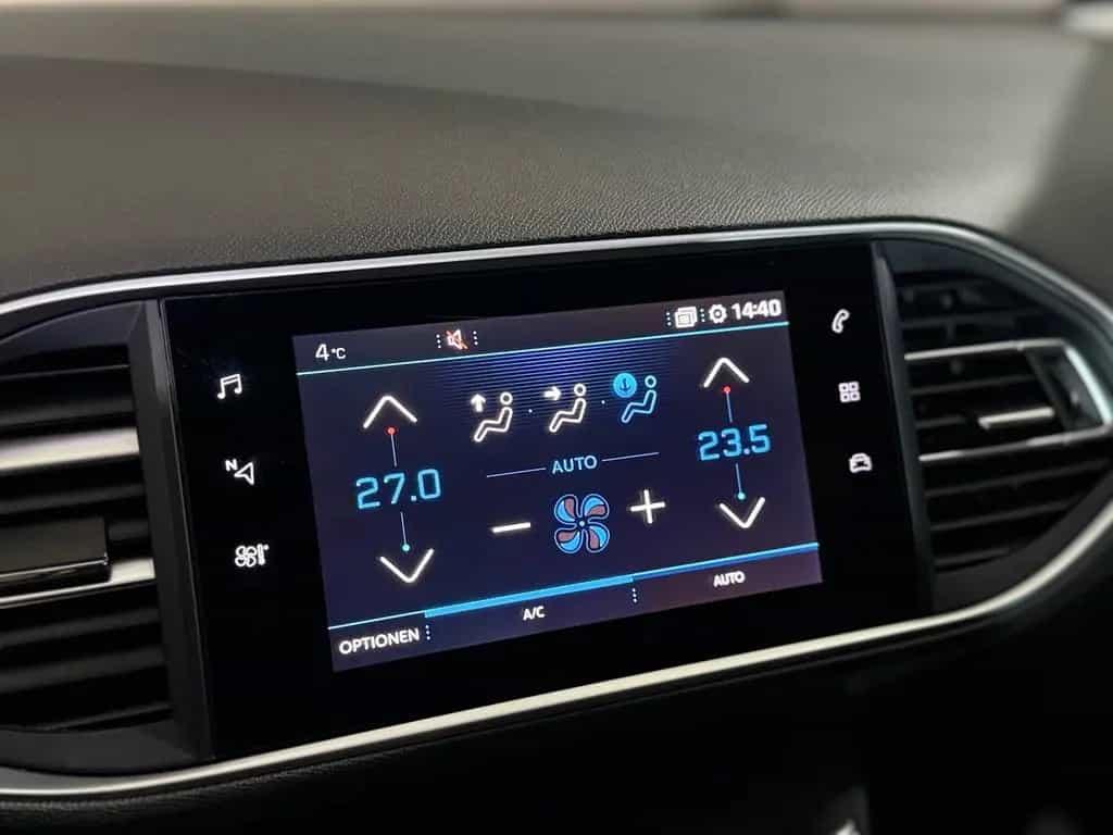 Peugeot 308 Active Pack Automatik Navi Einparkhilfe 10/2021-photo-19