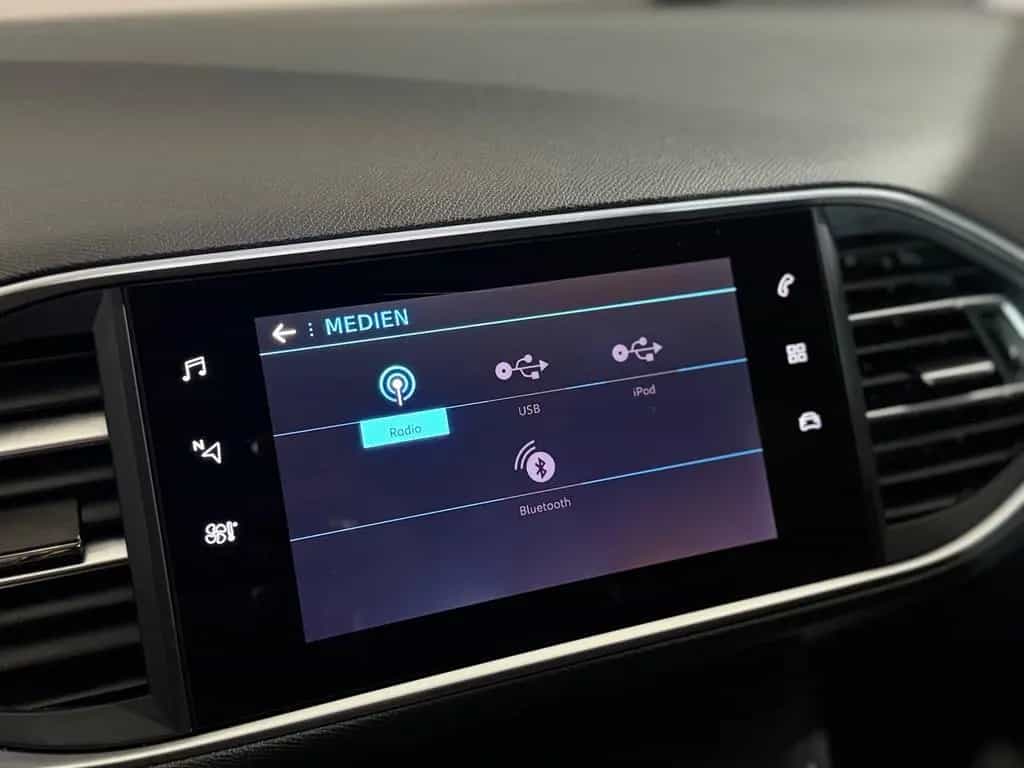 Peugeot 308 Active Pack Automatik Navi Einparkhilfe 10/2021-photo-21