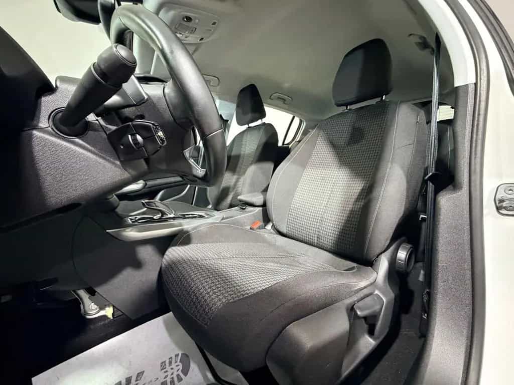 Peugeot 308 Active Pack Automatik Navi Einparkhilfe 10/2021-photo-29
