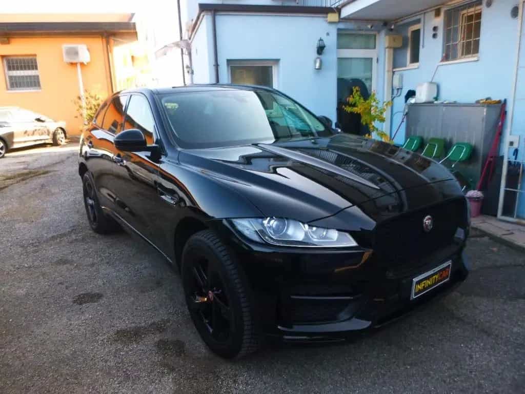 Jaguar F-Pace 2.0 D 180 CV AWD R-Sport 04/2017-photo-0