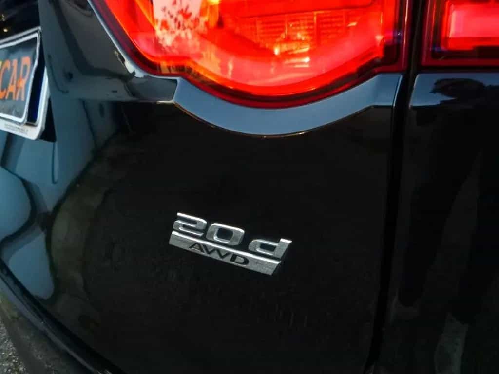 Jaguar F-Pace 2.0 D 180 CV AWD R-Sport 04/2017-photo-13