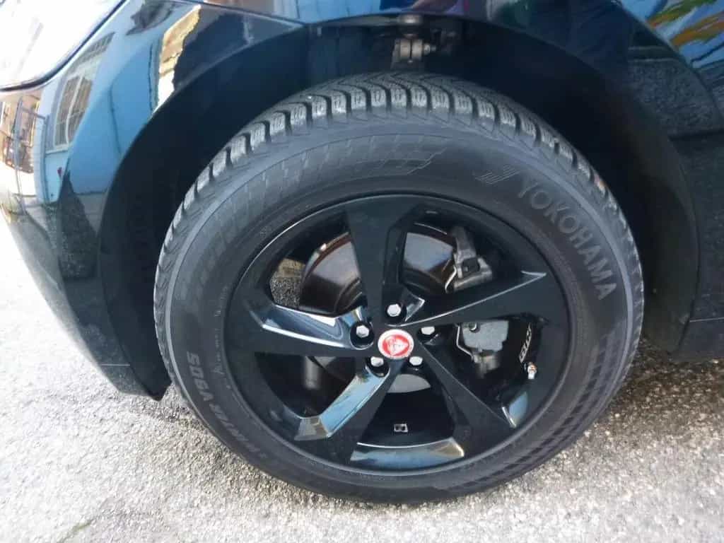 Jaguar F-Pace 2.0 D 180 CV AWD R-Sport 04/2017-photo-14
