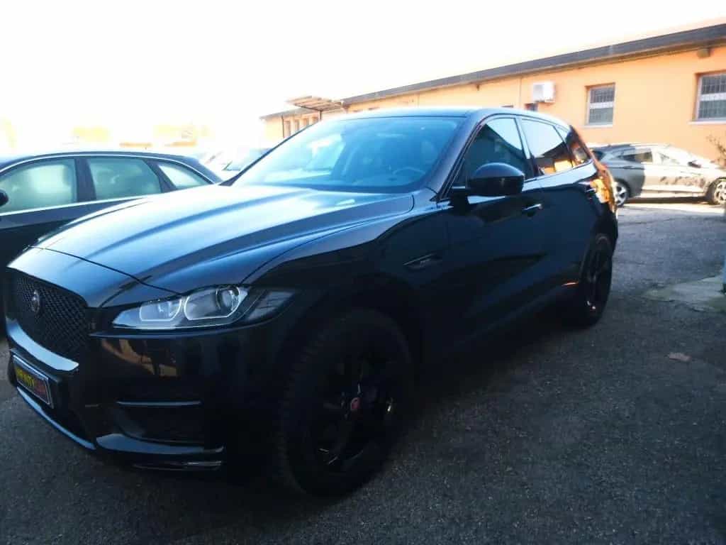 Jaguar F-Pace 2.0 D 180 CV AWD R-Sport 04/2017-photo-3