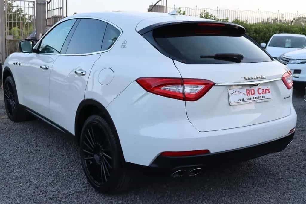 Maserati Levante V6 Diesel 275 CV AWD TETTUCCIO 01/2017-photo-4