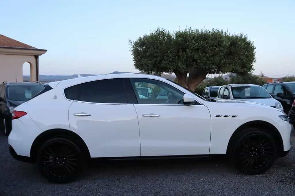 Maserati Levante V6 Diesel 275 CV AWD TETTUCCIO 01/2017-photo-7