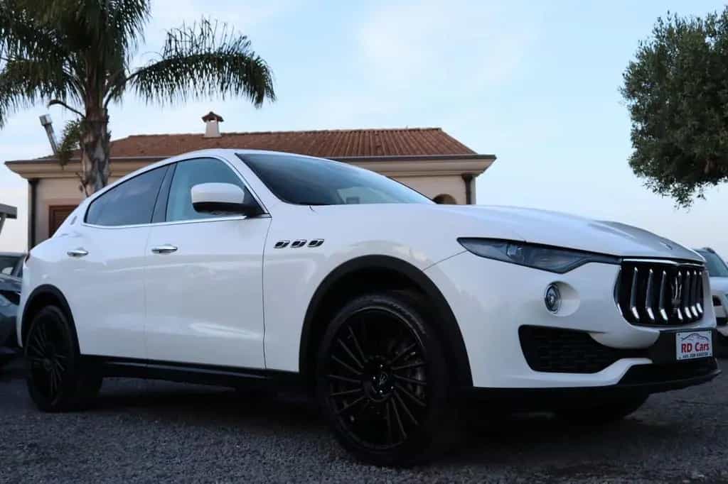 Maserati Levante V6 Diesel 275 CV AWD TETTUCCIO 01/2017-photo-8