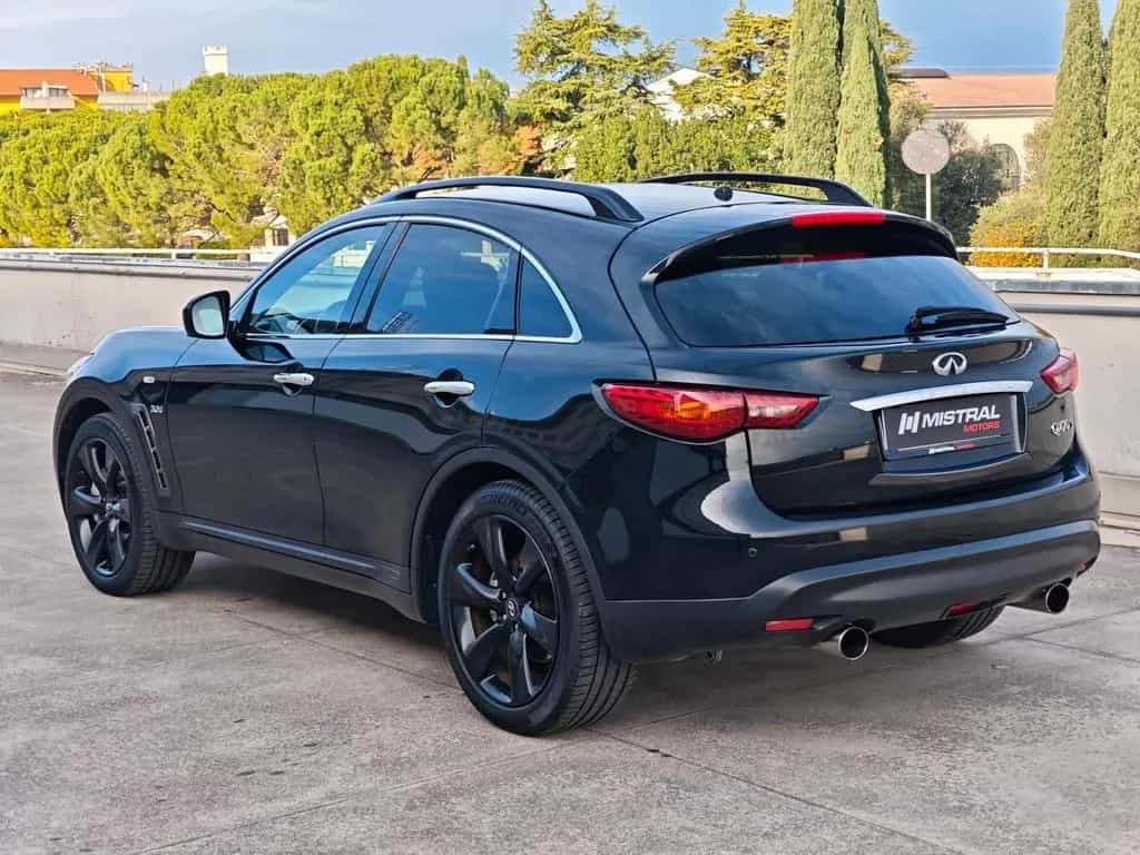 Infiniti QX70 3.0 diesel V6 AT S 03/2015-photo-2