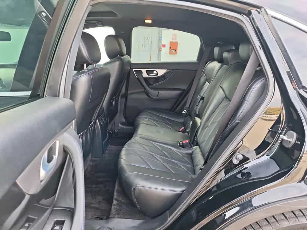 Infiniti QX70 3.0 diesel V6 AT S 03/2015-photo-9