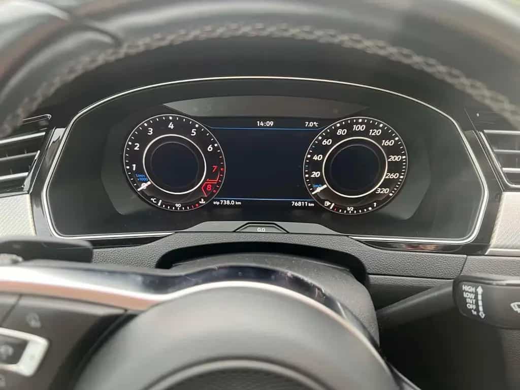 Volkswagen Passat 1.4 TSI ACT DSG Highline R-Line 01/2018-photo-7